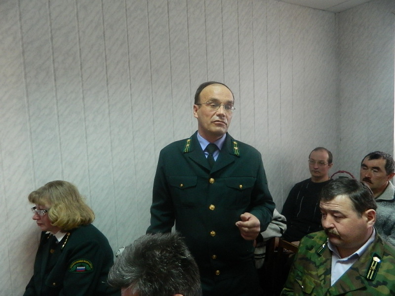 14:59 В Канашском лесничестве обсудили актуальные вопросы, касающиеся соблюдения требований законодательства при использовании лесов